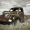 Обои для стен Photowall Винтаж old-truck-out-in-the-field 
