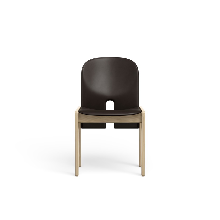 Кресло    Scarpa_121_Chair_Solid_Mocca_Stained_Ash_Nero_Leather_Packshot_front 