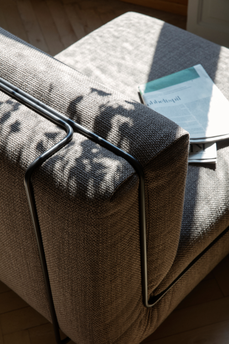 Пуф    GB_Lounge_Pouf_Tensing_Bianco_Packshot_Angle  6