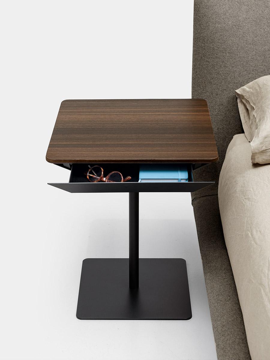 Журнальный столик    Tag  3