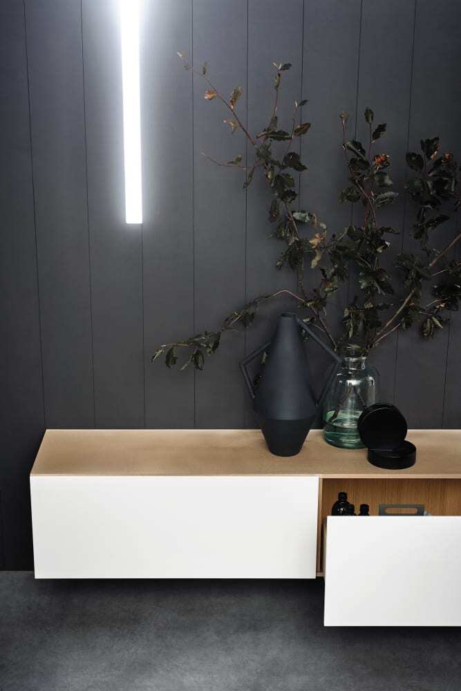 Консоль    Lato  8