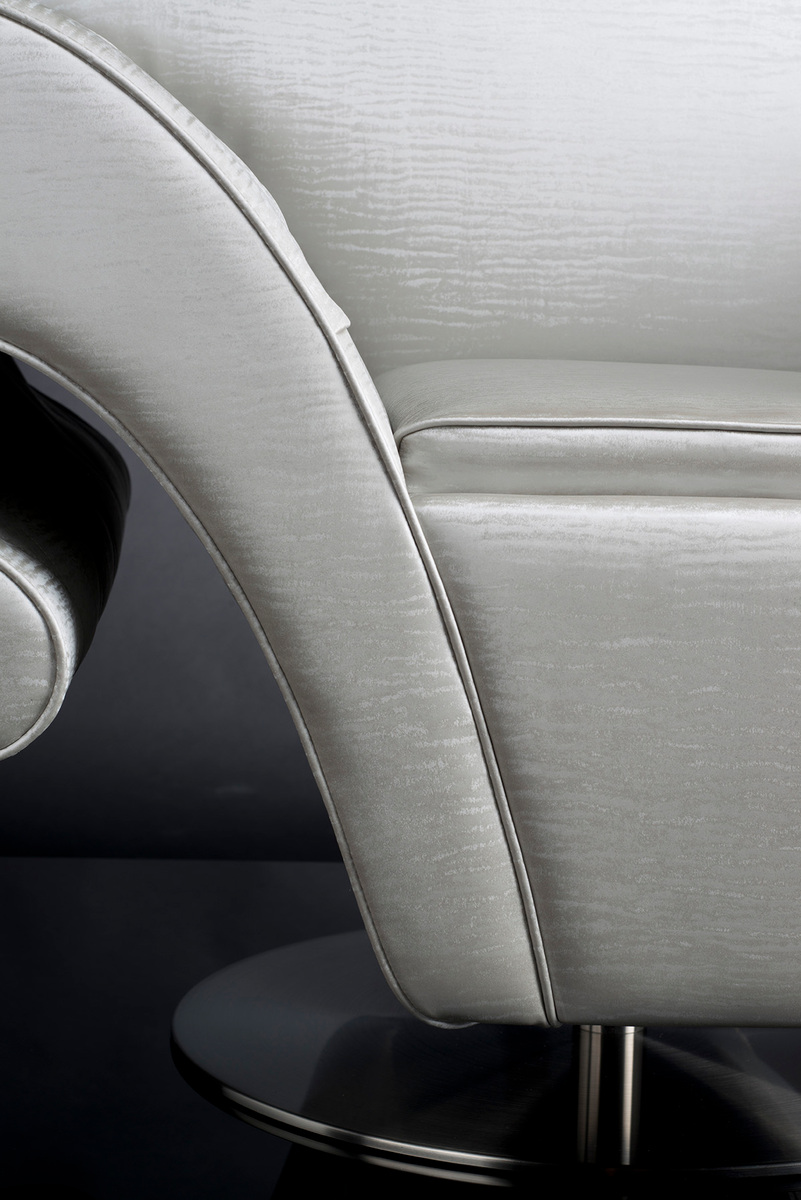 Кресло    POLTRONA GIREVOLE SILHOUETTE  2