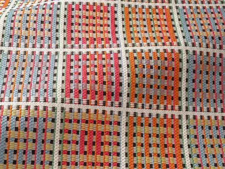 Ткань Pierre Frey Fantasy Fabrics F3984001  купить в Москве по выгодной цене|Интернет-магазин дизайнерских решений Decorwall