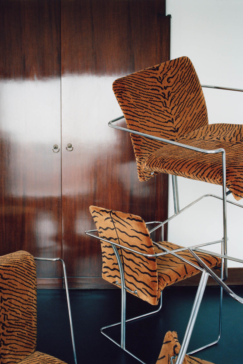 Ткань Dedar A Tiger In The Orangerie 00T2403800001  купить в Москве по выгодной цене|Интернет-магазин дизайнерских решений Decorwall 2