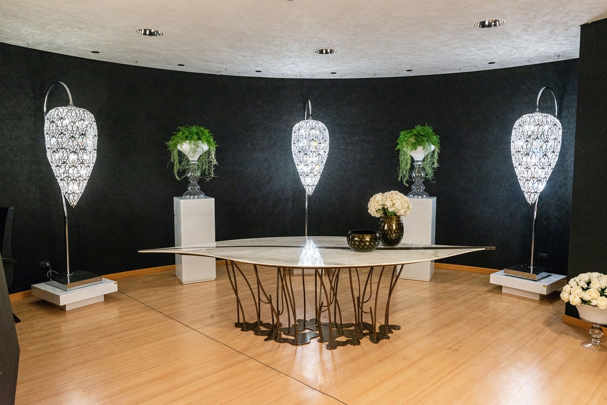 Стол    TAVOLO FOGLIA MARMO  3