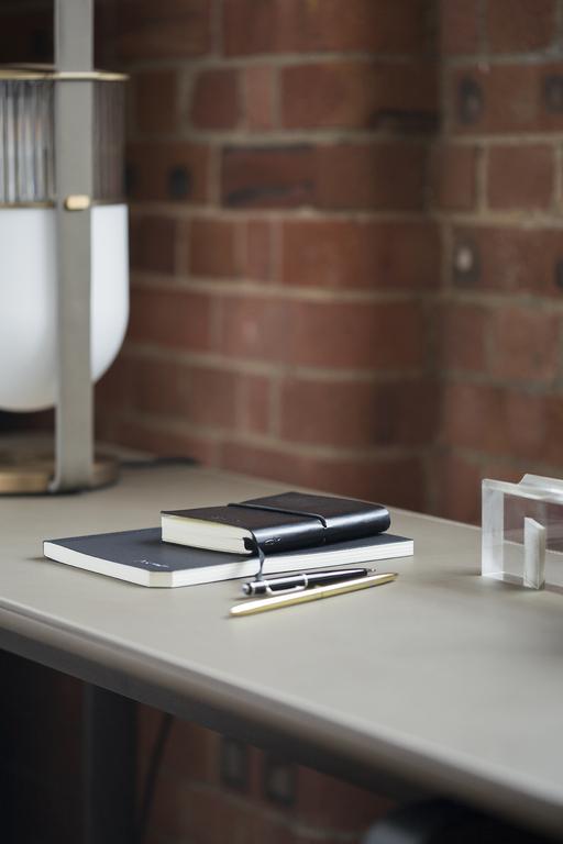 Консоль    Fidelio Console  4