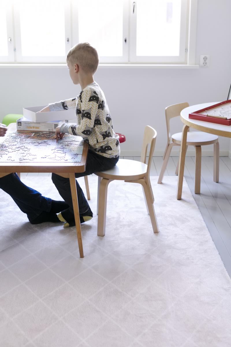 Ковер    Salmiakki rose_white 3 pien 