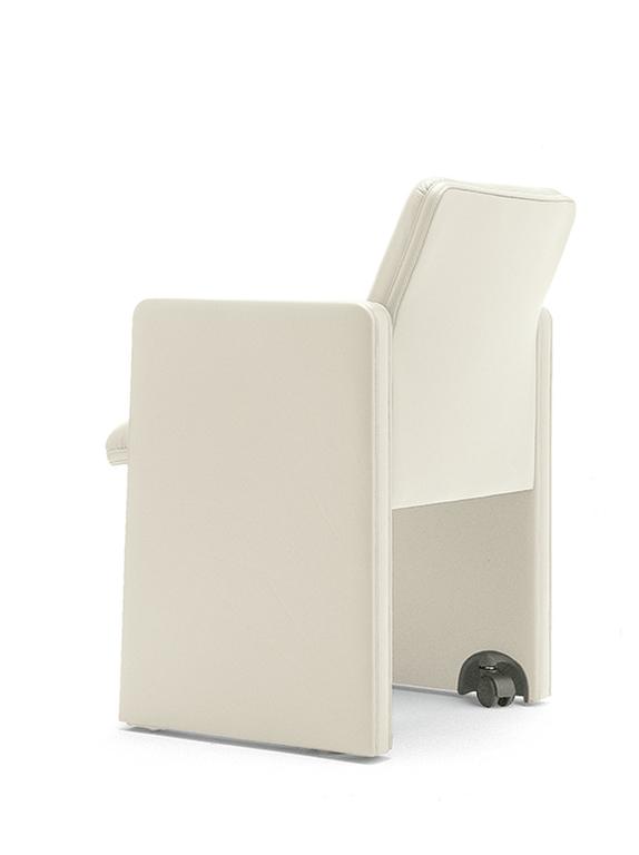 Кресло    THF  2