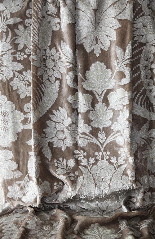 Ткань Tiffany Design Tiffany fabrics collection Schubert-crema  купить в Москве по выгодной цене|Интернет-магазин дизайнерских решений Decorwall
