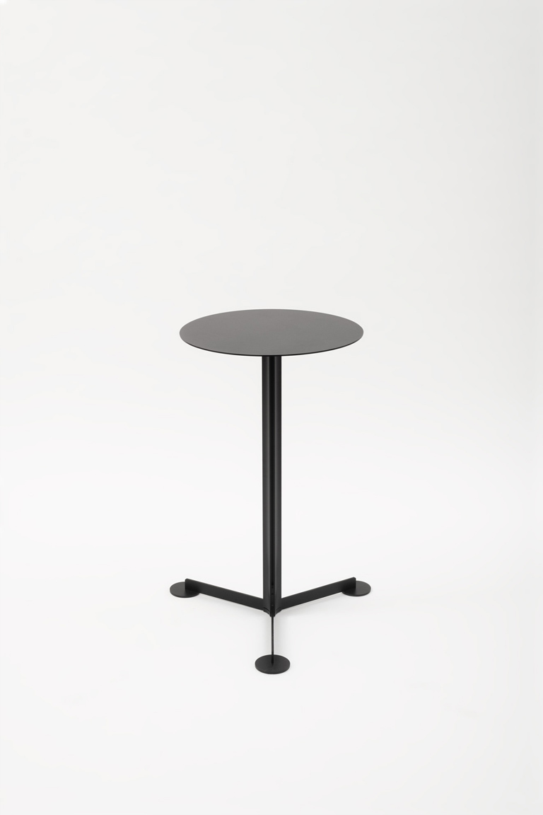 Столик    Familia tavoli 