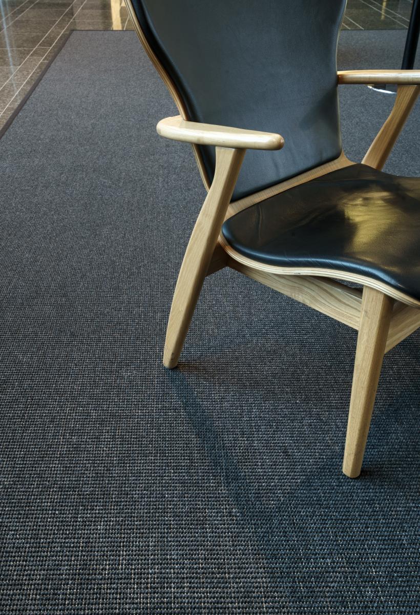 Ковер    Esmeralda musta 