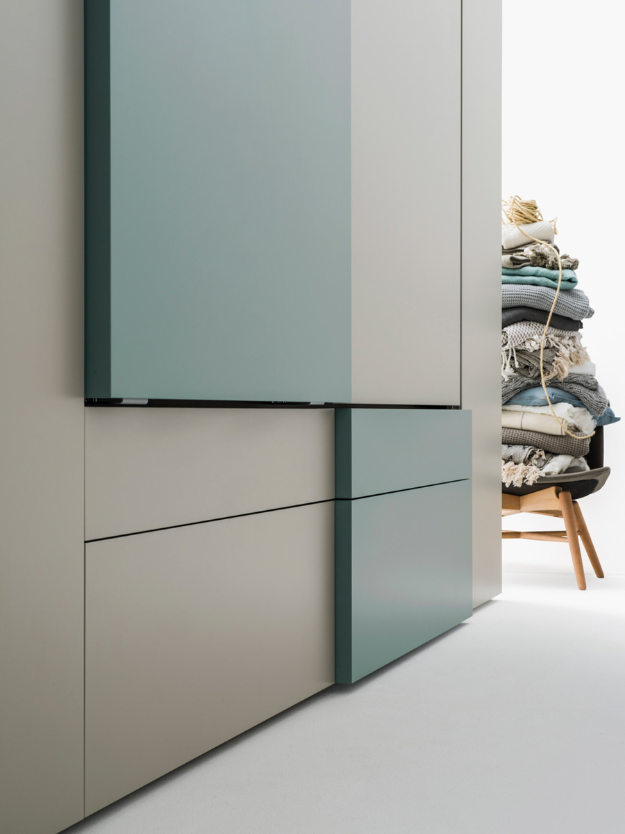 Шкаф    Scorrevole  3