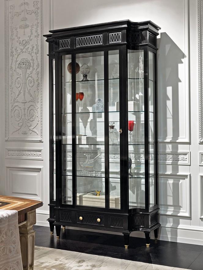 Шкаф    Window Cabinet 1801 