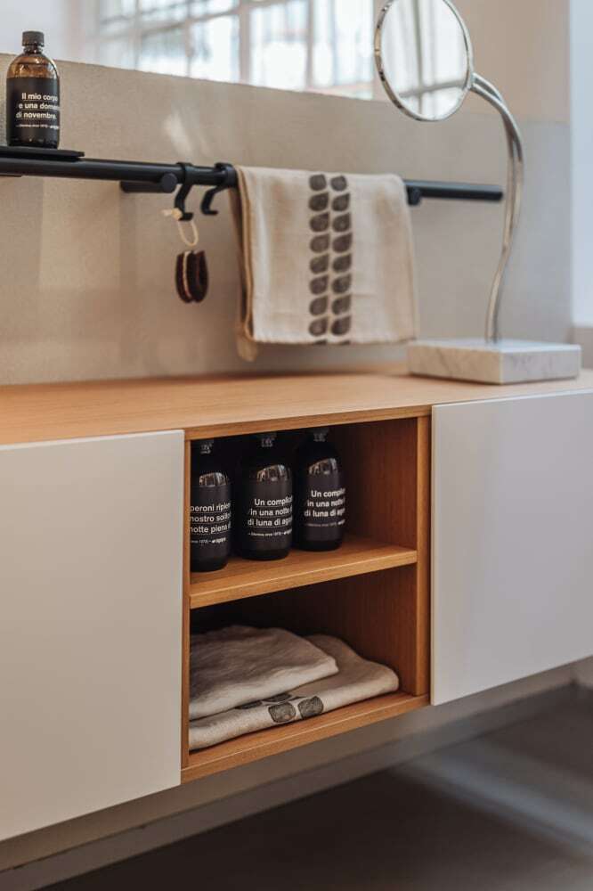 Консоль    Lato  9