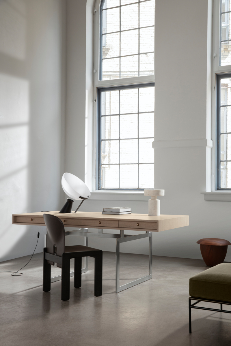 Кресло    Scarpa_121_Chair_Mocca stained Ash_Natural_Cognac_Leather_Packshot-kopi  3