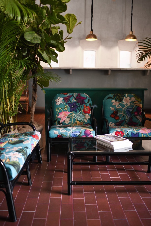 Ткань Dedar About Flowers ABOUT__001  купить в Москве по выгодной цене|Интернет-магазин дизайнерских решений Decorwall 2