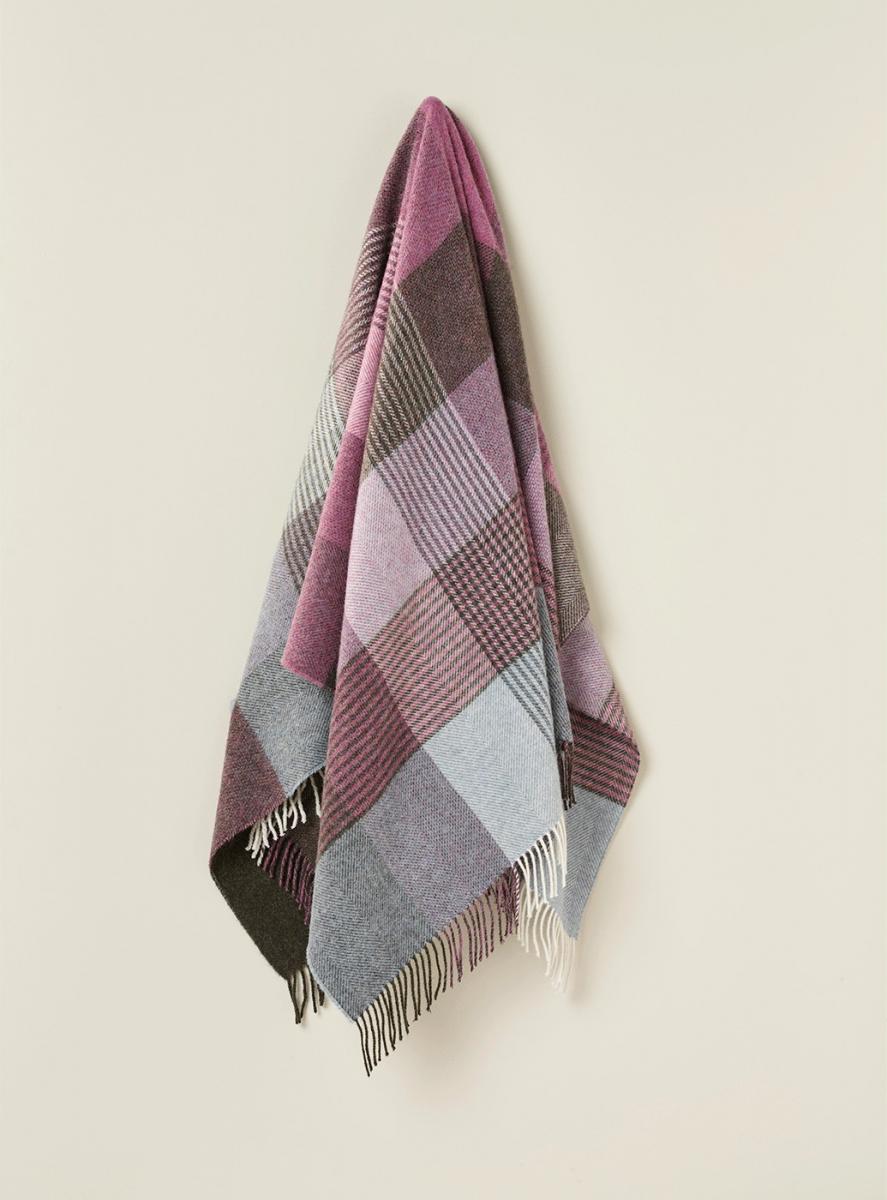   Pure New Wool Lindley Design t0849-in-heather 