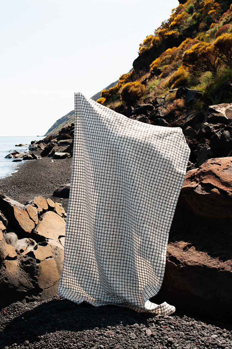 Ткань Dedar Ingrid 00T2304900001  купить в Москве по выгодной цене|Интернет-магазин дизайнерских решений Decorwall 1