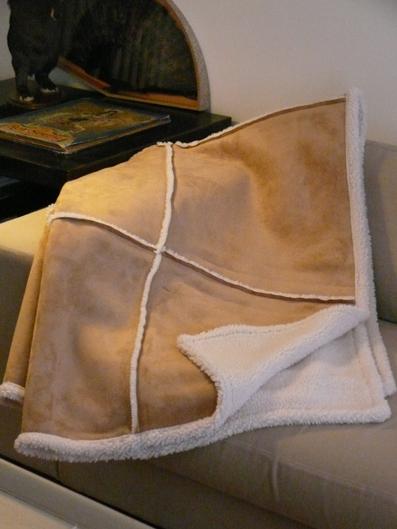  Cushions & Rugs plaid_mouton 