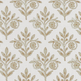 Travers Charlotte 44208884