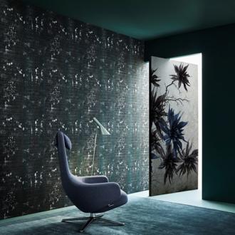 Wall&Deco Essential Wallpaper ambientato-pitone-nero